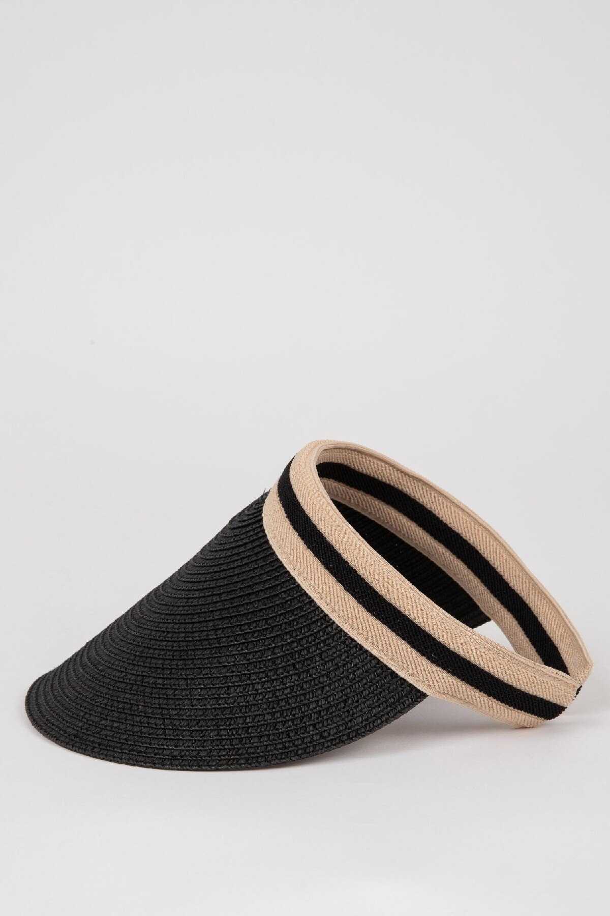 کلاه حصیری زنانه