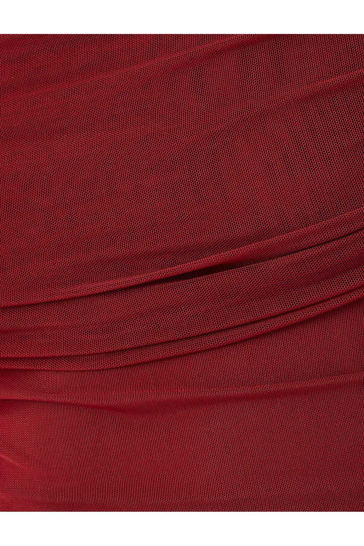 لباس یقه مدونا با آستین بلند و باریک بادیکن با شانه