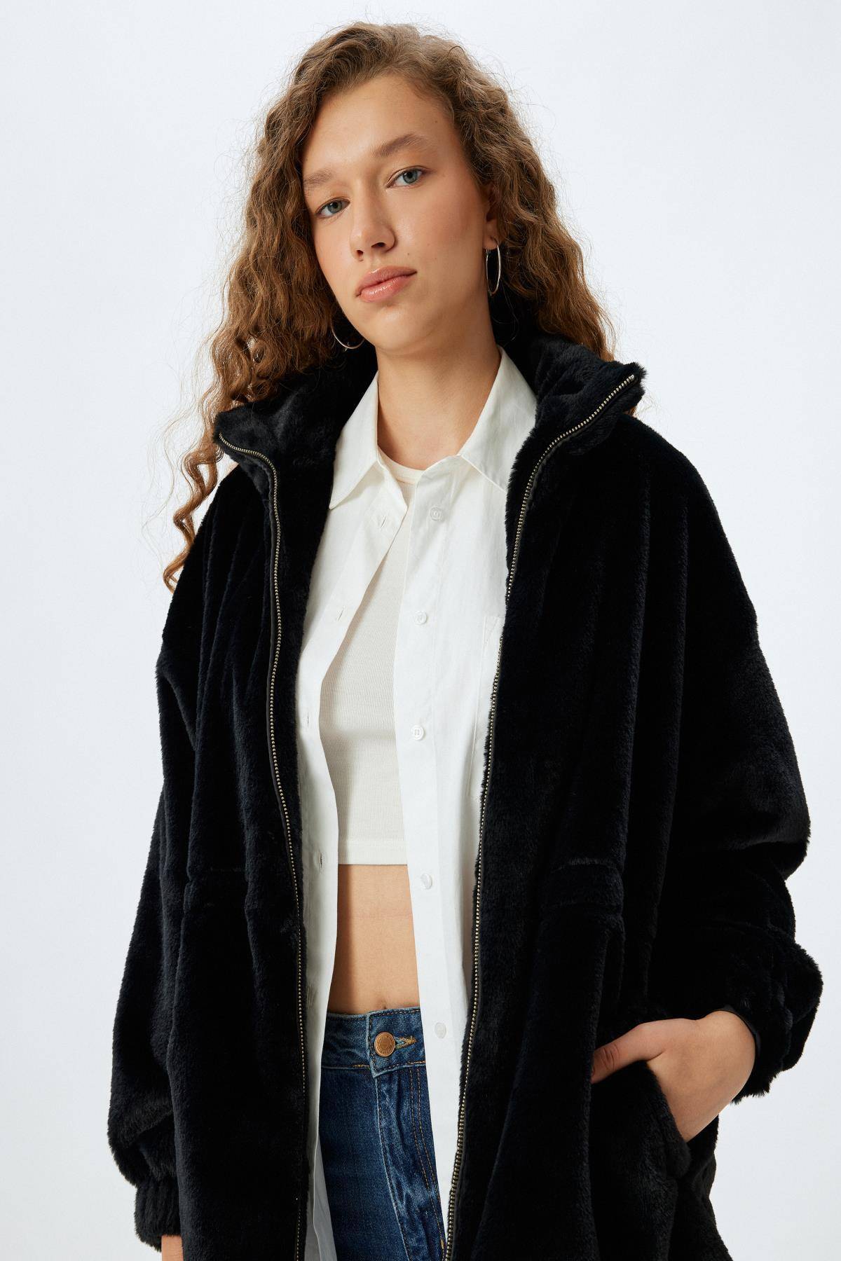 ژاکت بلند با زیپ خز مصنوعی