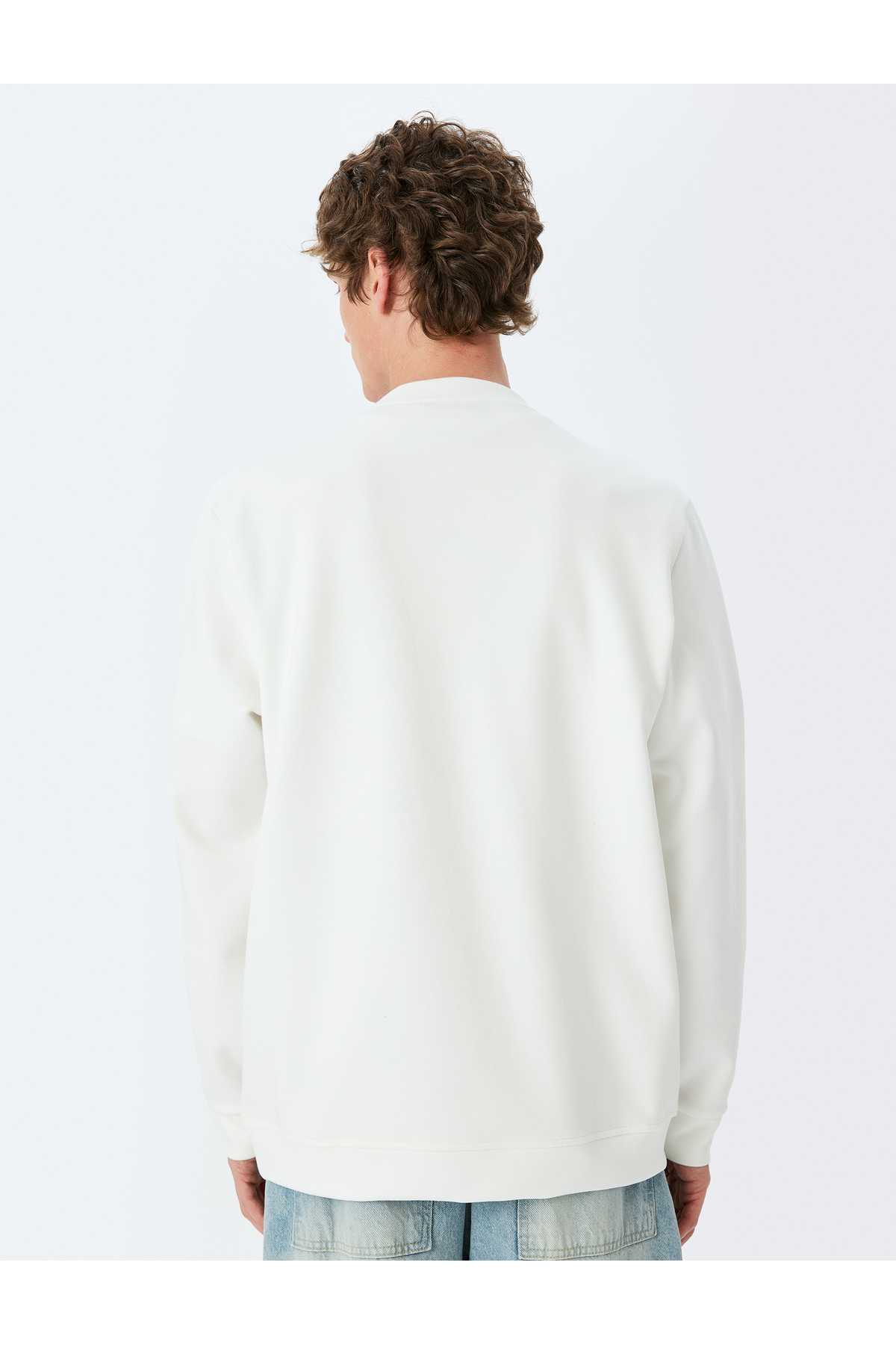 سویشرت یقه خدمه ترکیبی ساده پنبه ای با چاپ حداقلی