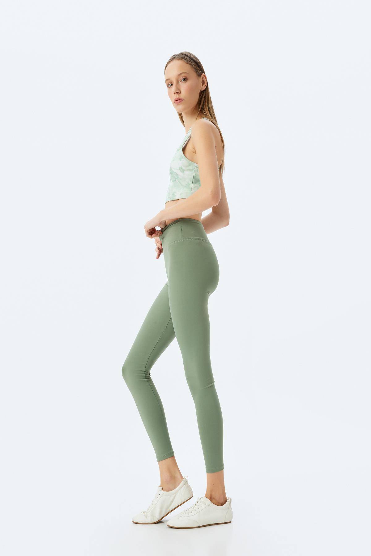 جوراب شلواری ورزشی دسته نرم با کمر باریک مناسب