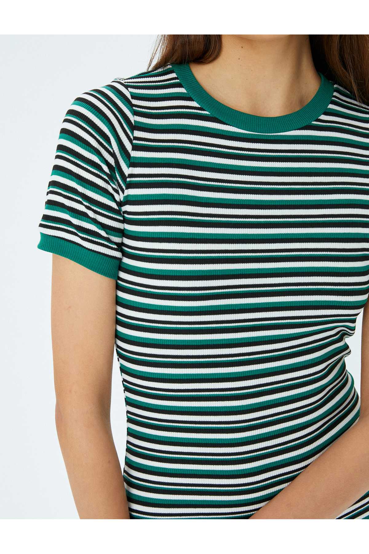 لباس مینی بادیکن آجدار آستین کوتاه یقه خدمه