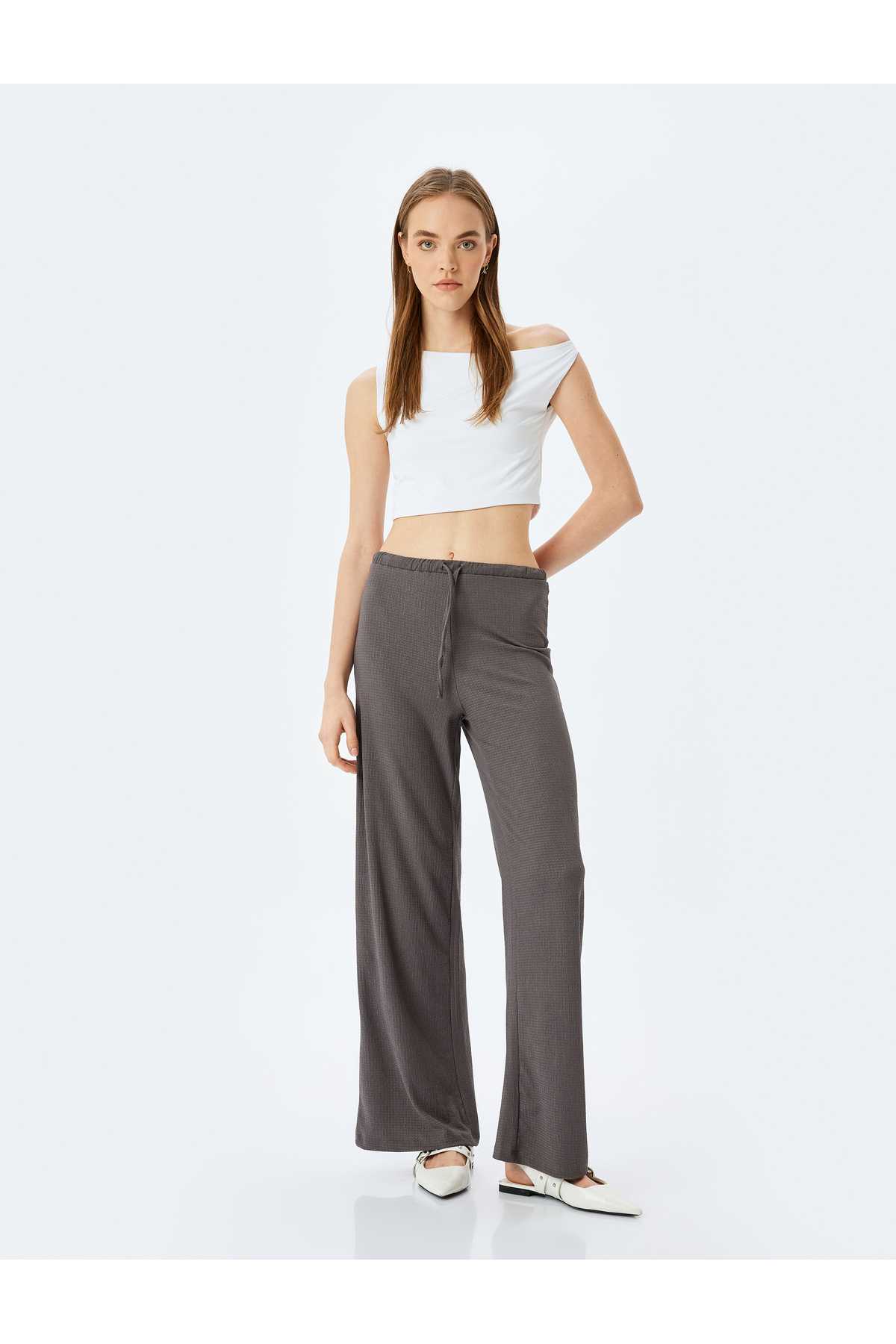 شلواری راحت با ساق گشاد با کمر بسته شده با کمر توری