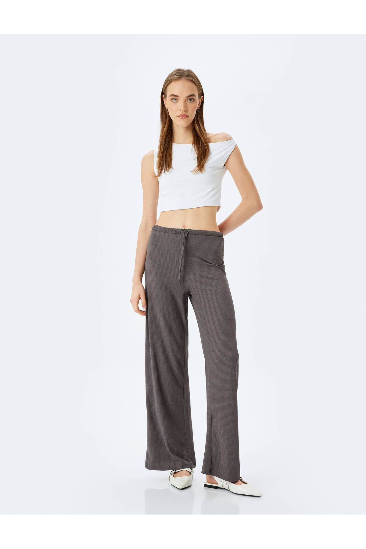 شلواری راحت با ساق گشاد با کمر بسته شده با کمر توری