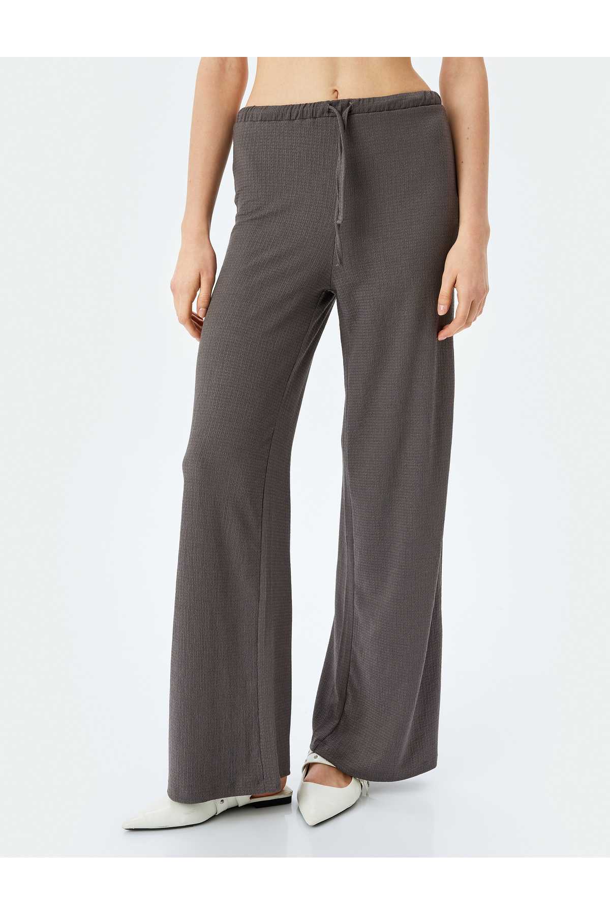 شلواری راحت با ساق گشاد با کمر بسته شده با کمر توری