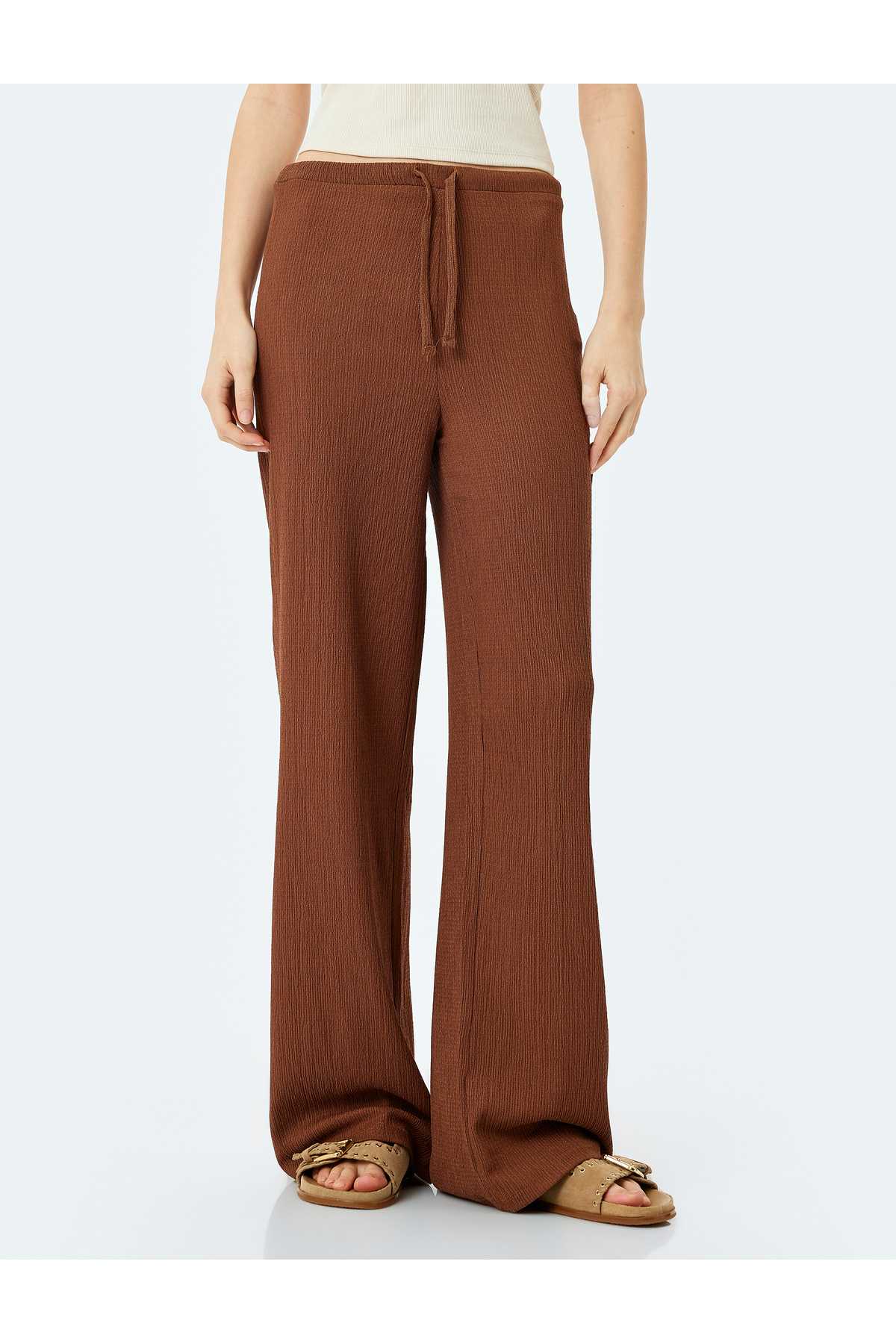 شلواری راحت با ساق گشاد با کمر بسته شده با کمر توری