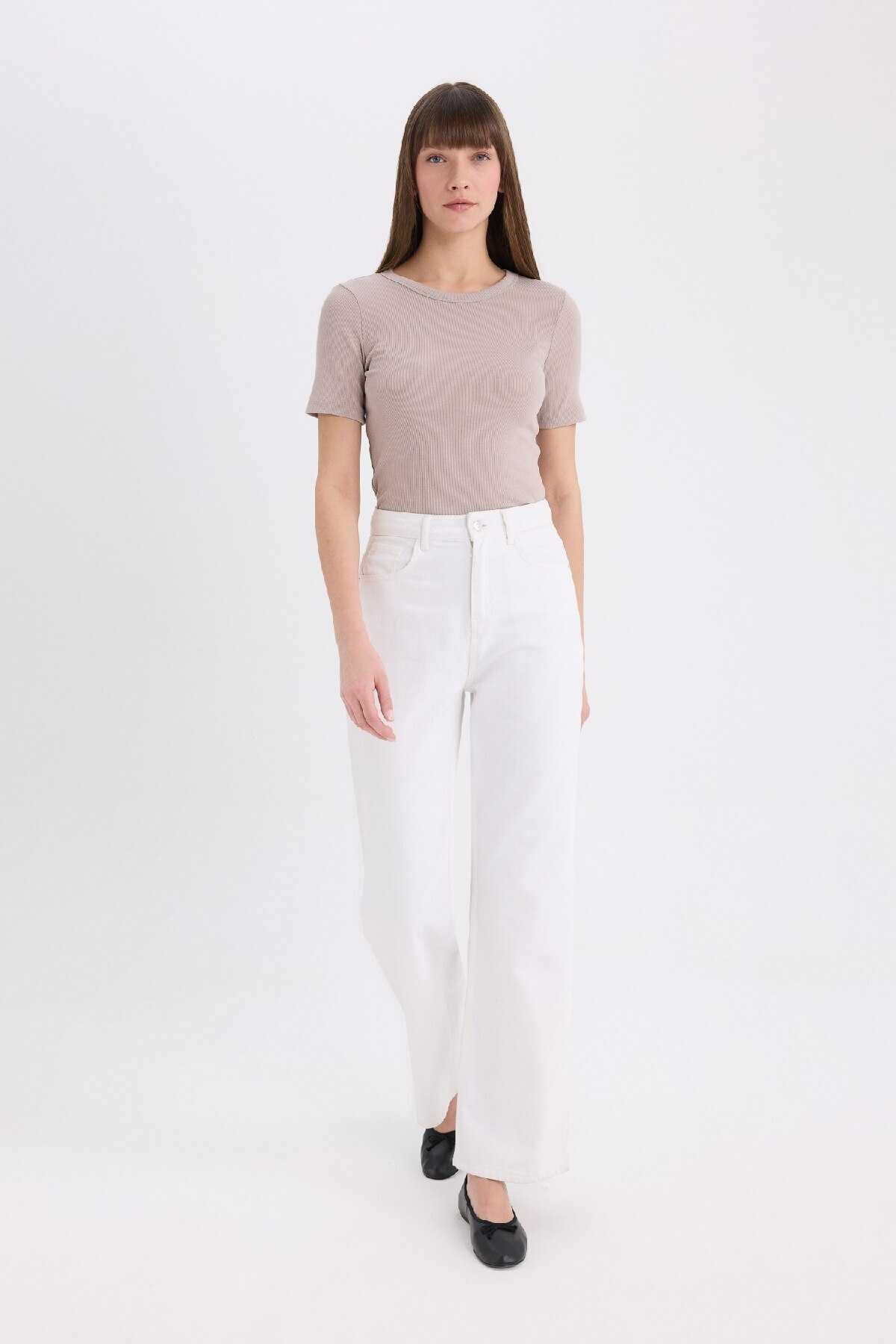 تیشرت آستین کوتاه با یقه باریک باریک و باریک C0097ax25sp