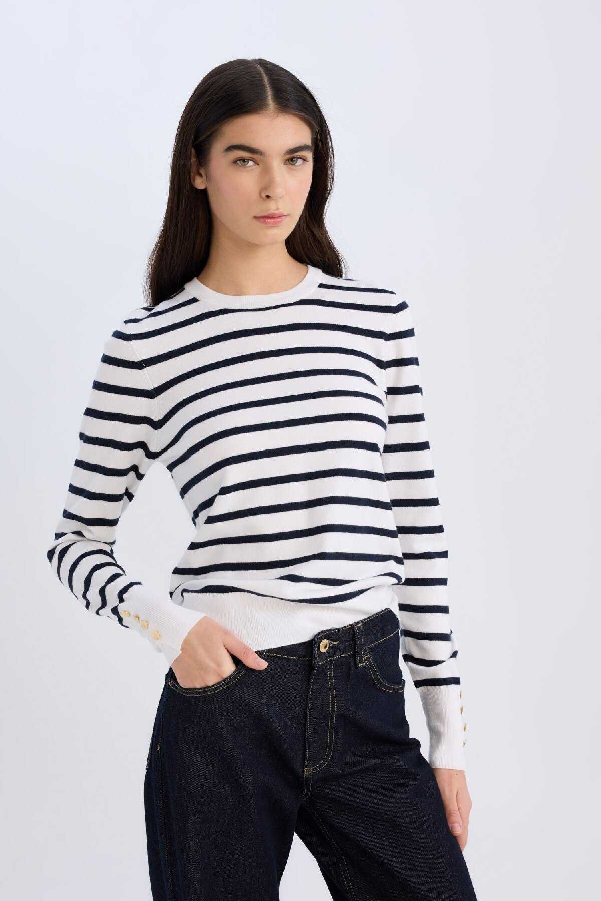 ژاکت بافتنی یقه راه راه معمولی