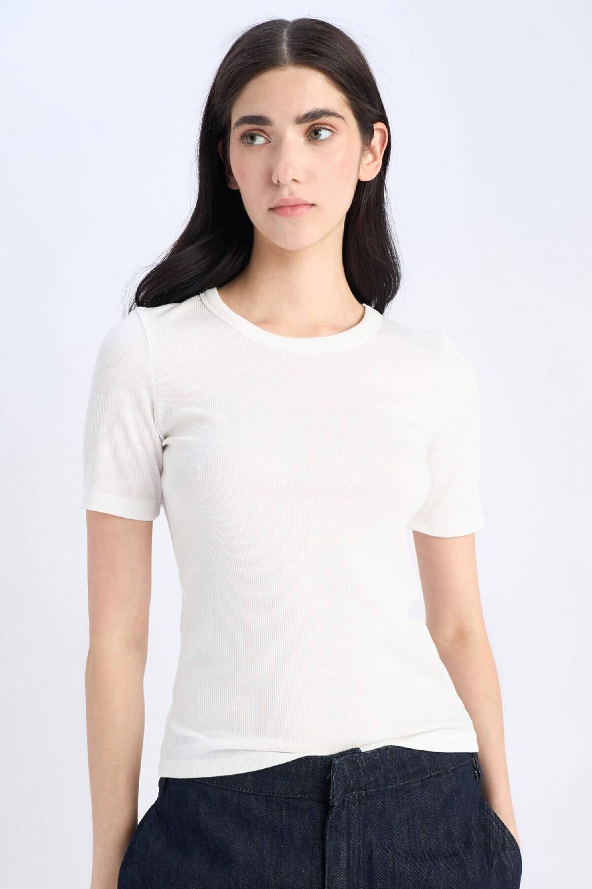 تیشرت آستین کوتاه با یقه باریک باریک و باریک C0097ax25sp