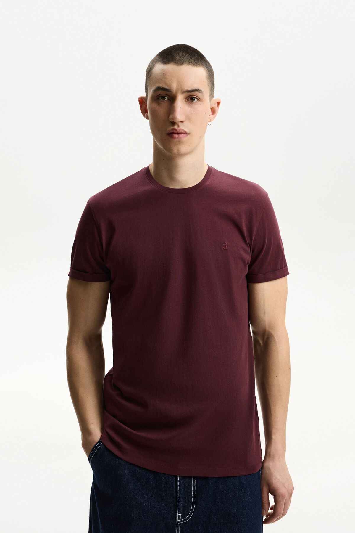 تیشرت با آستین کوتاه دوزی و خمیده