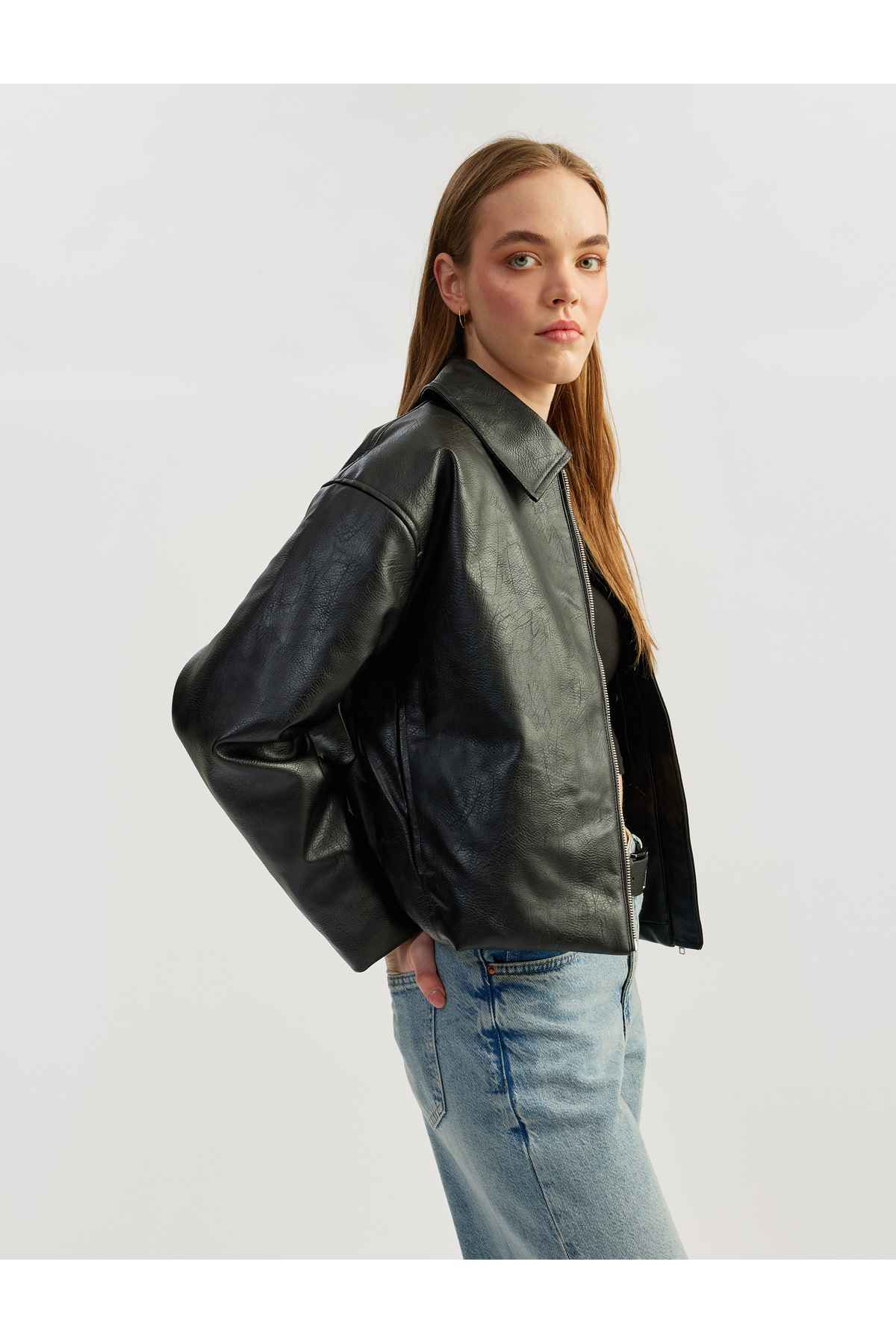 ژاکت زیپ دار چرمی یقه کلاسیک ژاکت با جزئیات