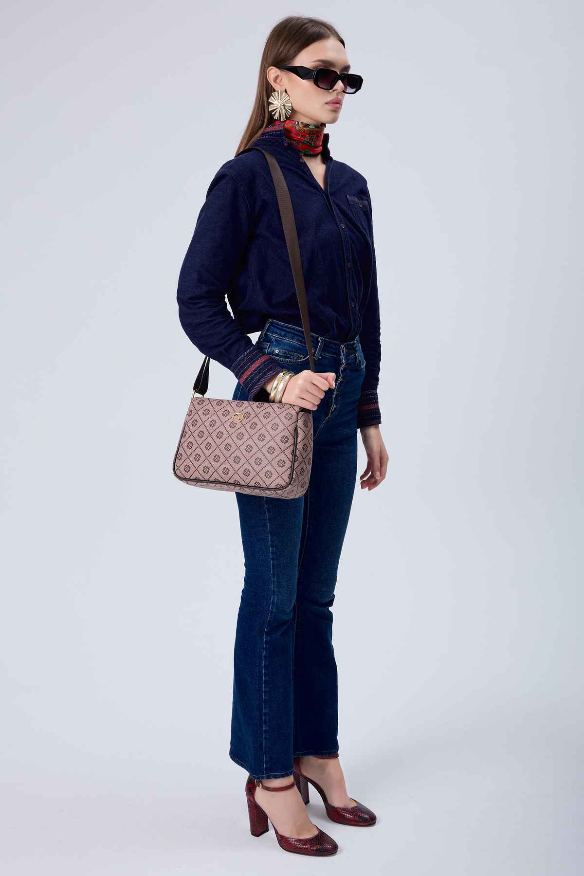 تراموا پودر زن صلیب و شانه 05FO25Y5033