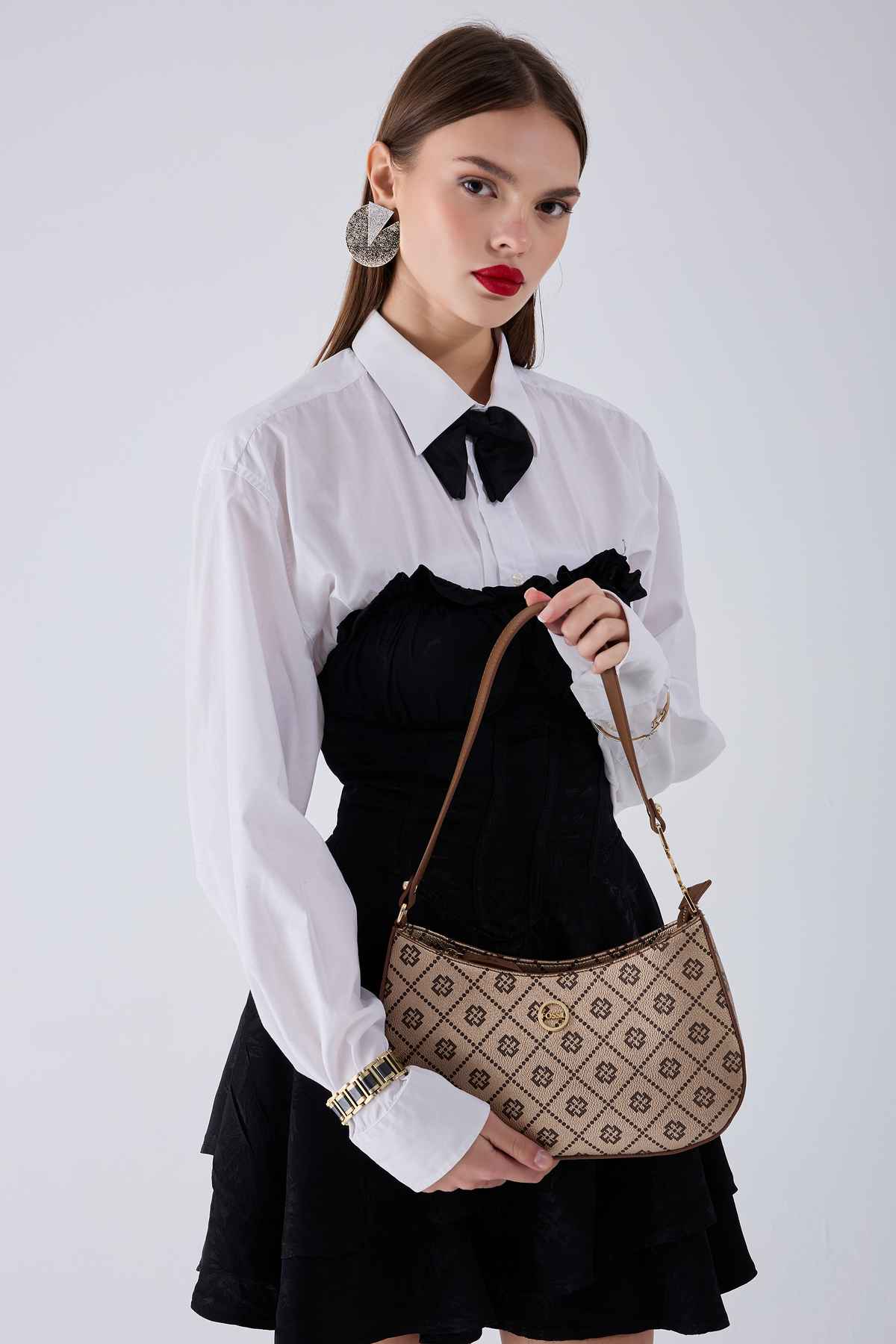 کیف شانه زنانه بژ 05FO25Y5030