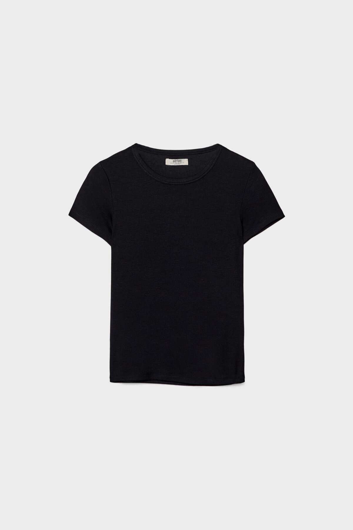 تیشرت آستین کوتاه آجدار