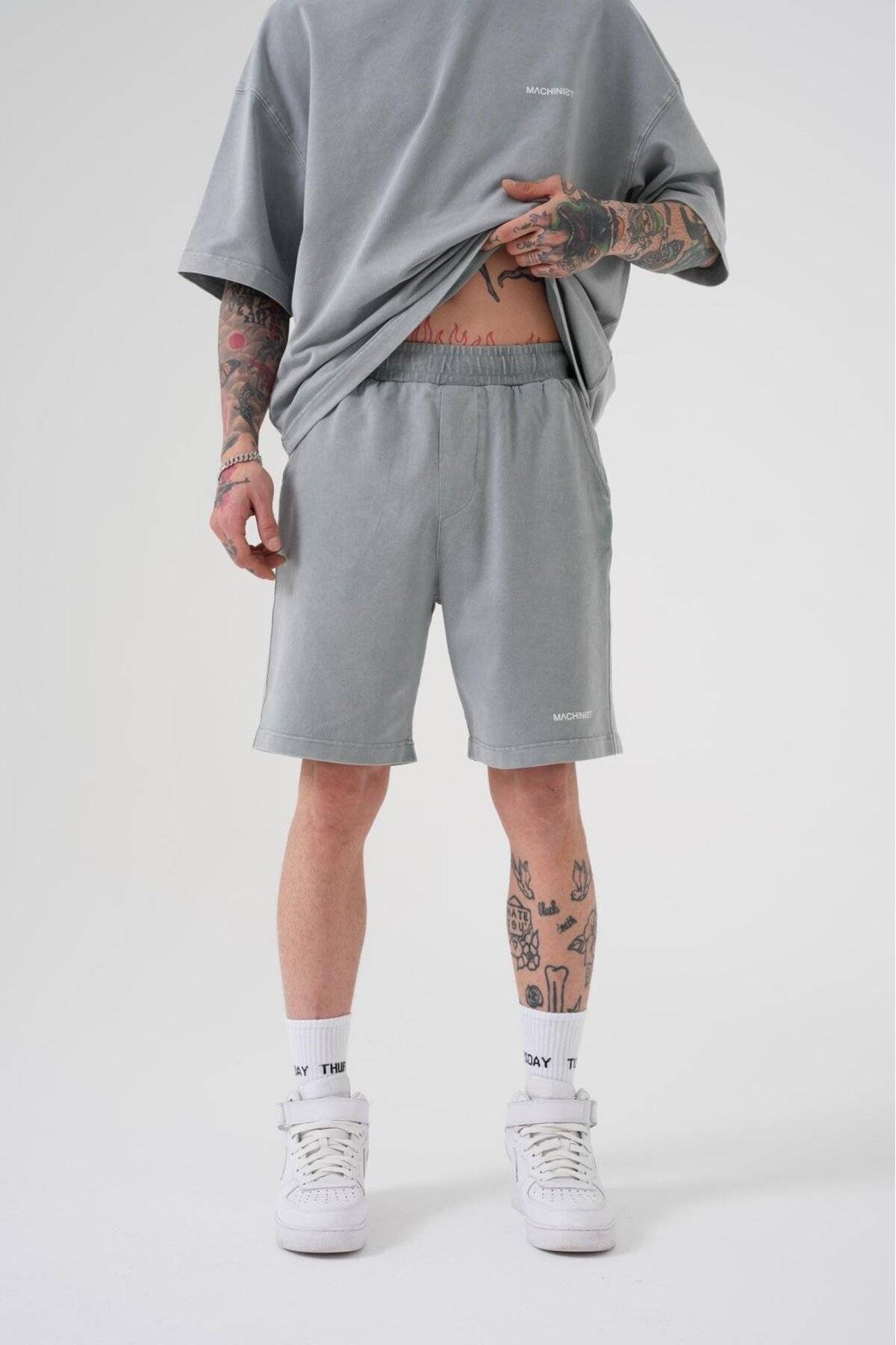 شلوارک ساده و لوکس خاکستری شسته شده