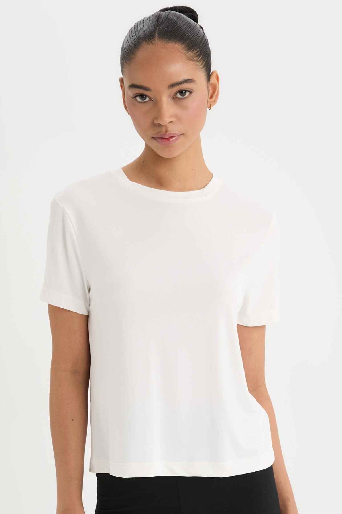 تیشرت آستین کوتاه اسپرت یقه اسپرت DeFactoFit استاندارد