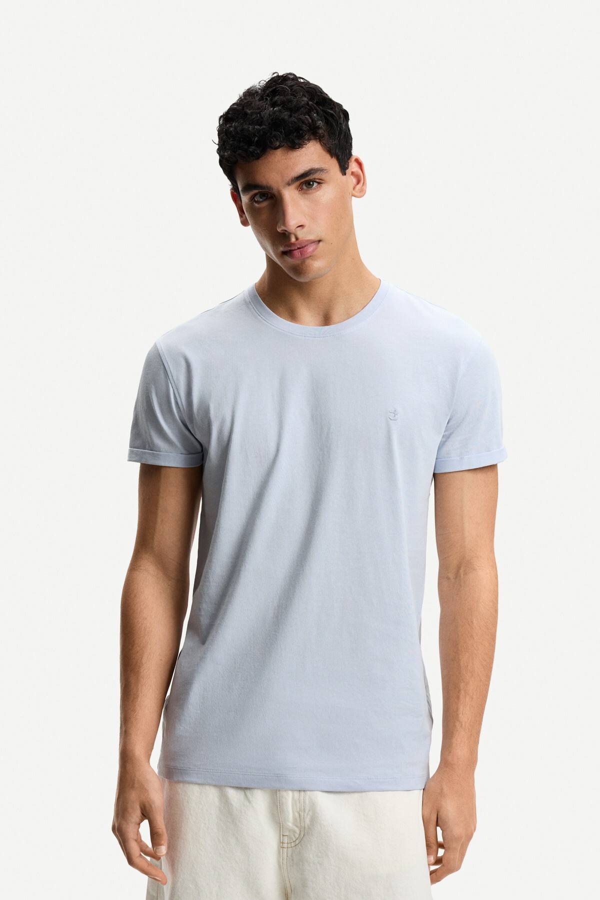 تیشرت با آستین کوتاه دوزی و خمیده