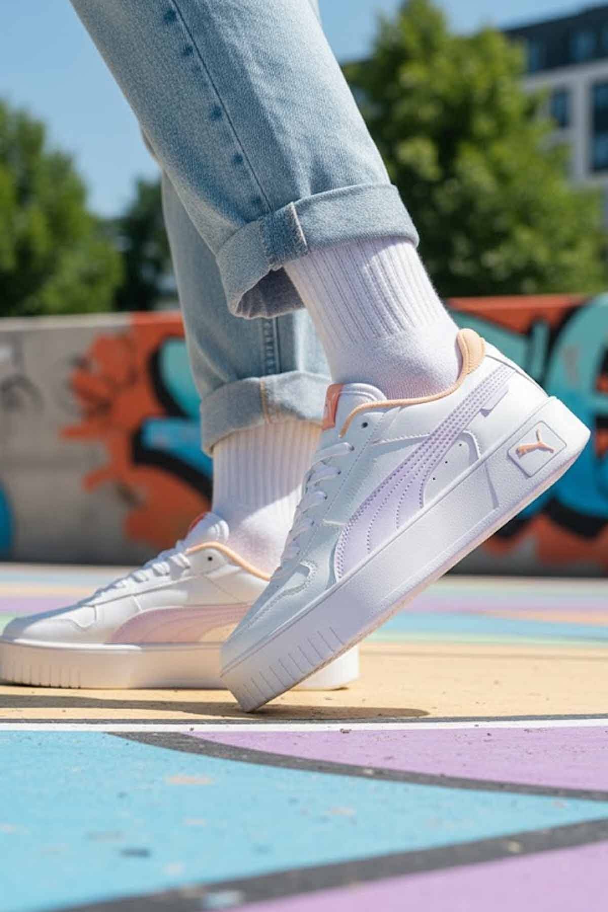 کفش های در حال اجرا دنباله Lite را گسترش دهید