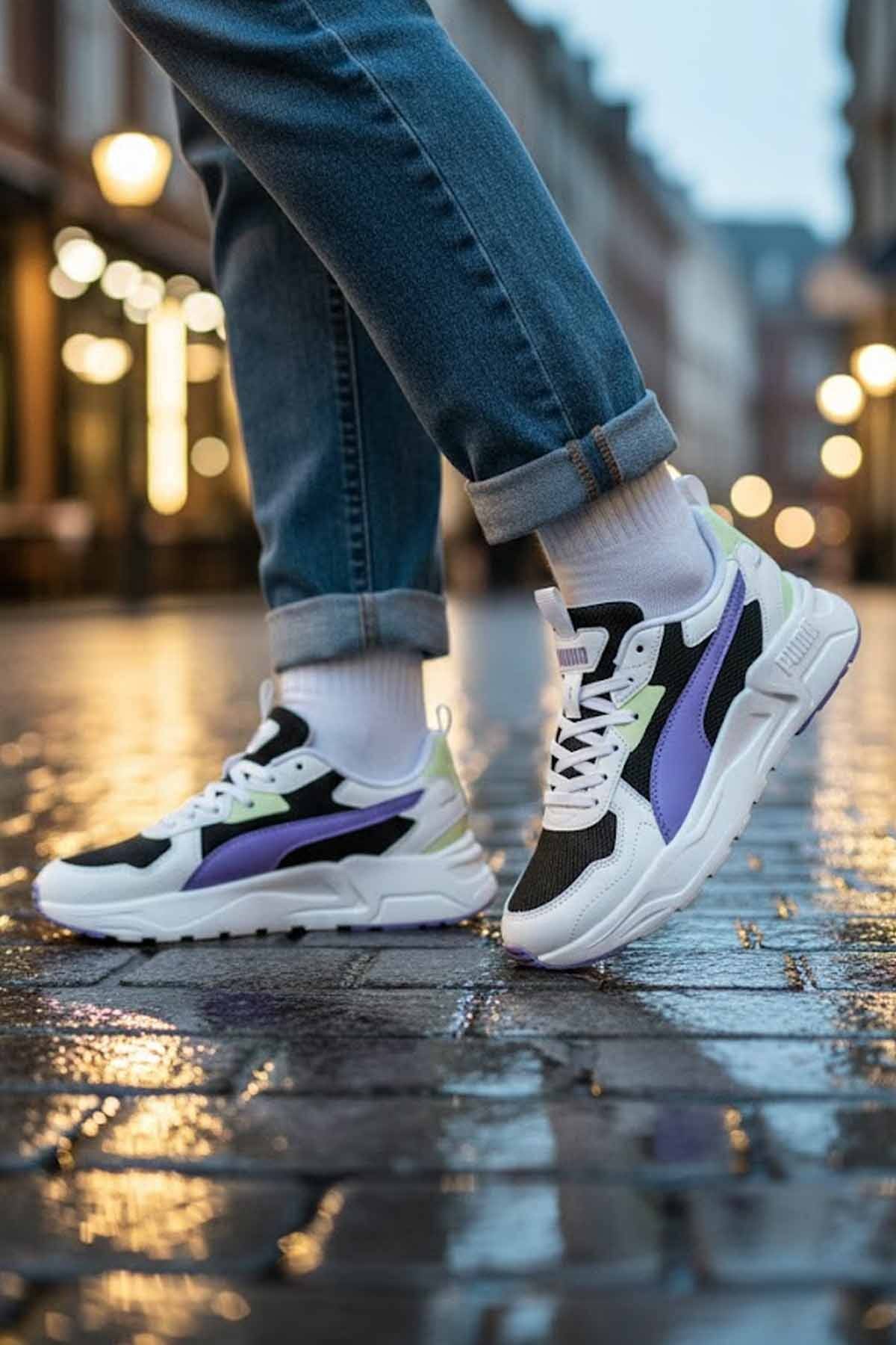 کفش های در حال اجرا دنباله Lite را گسترش دهید