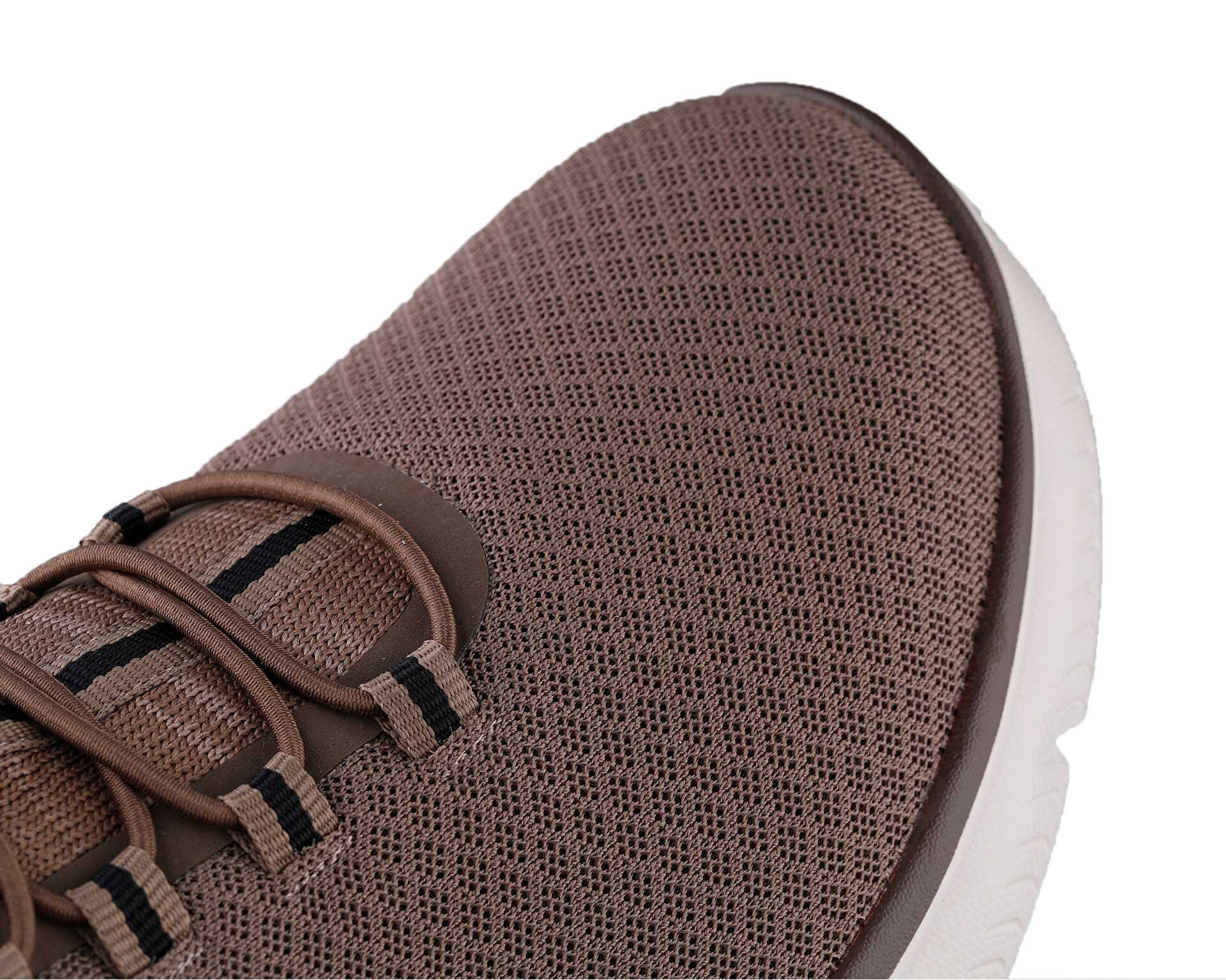 کفش های روزانه Summits