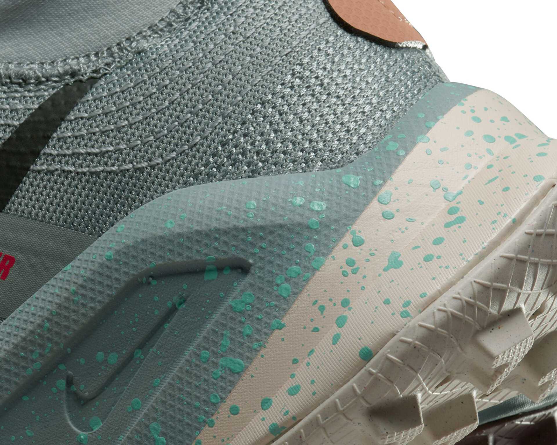 کفش دویدن دنباله دار Zoomx Zegama Trail