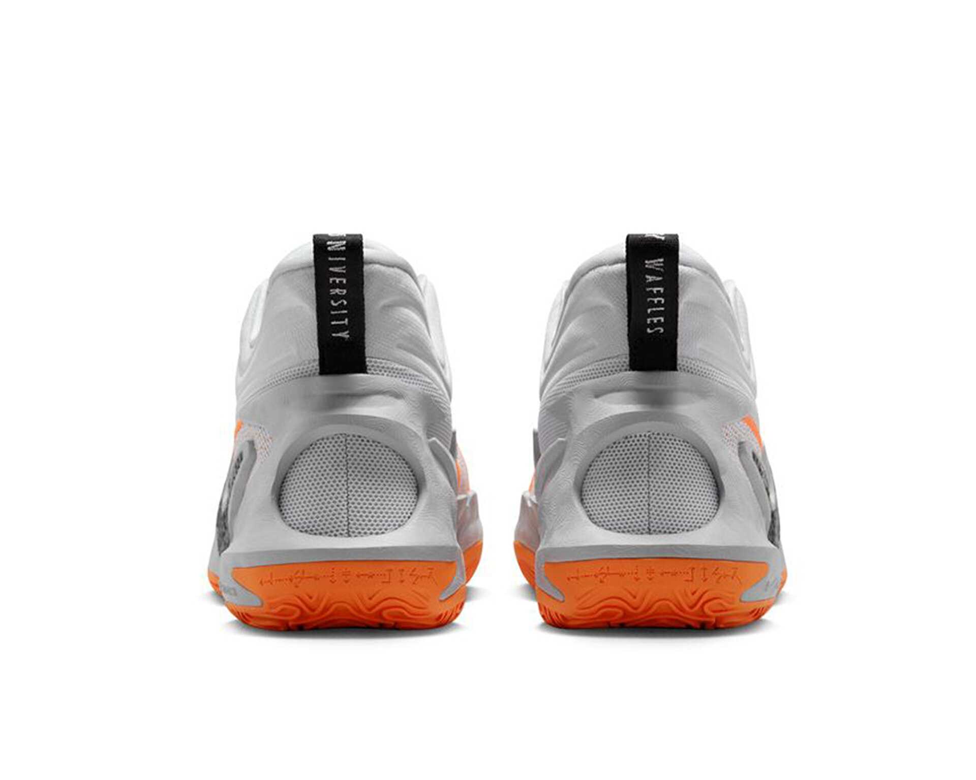 کفش های بسکتبال Cosmic Unity 2