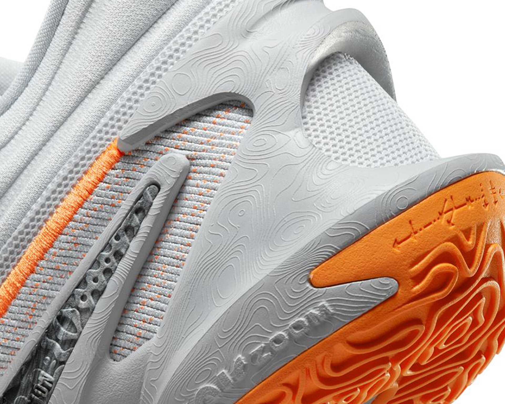 کفش های بسکتبال Cosmic Unity 2