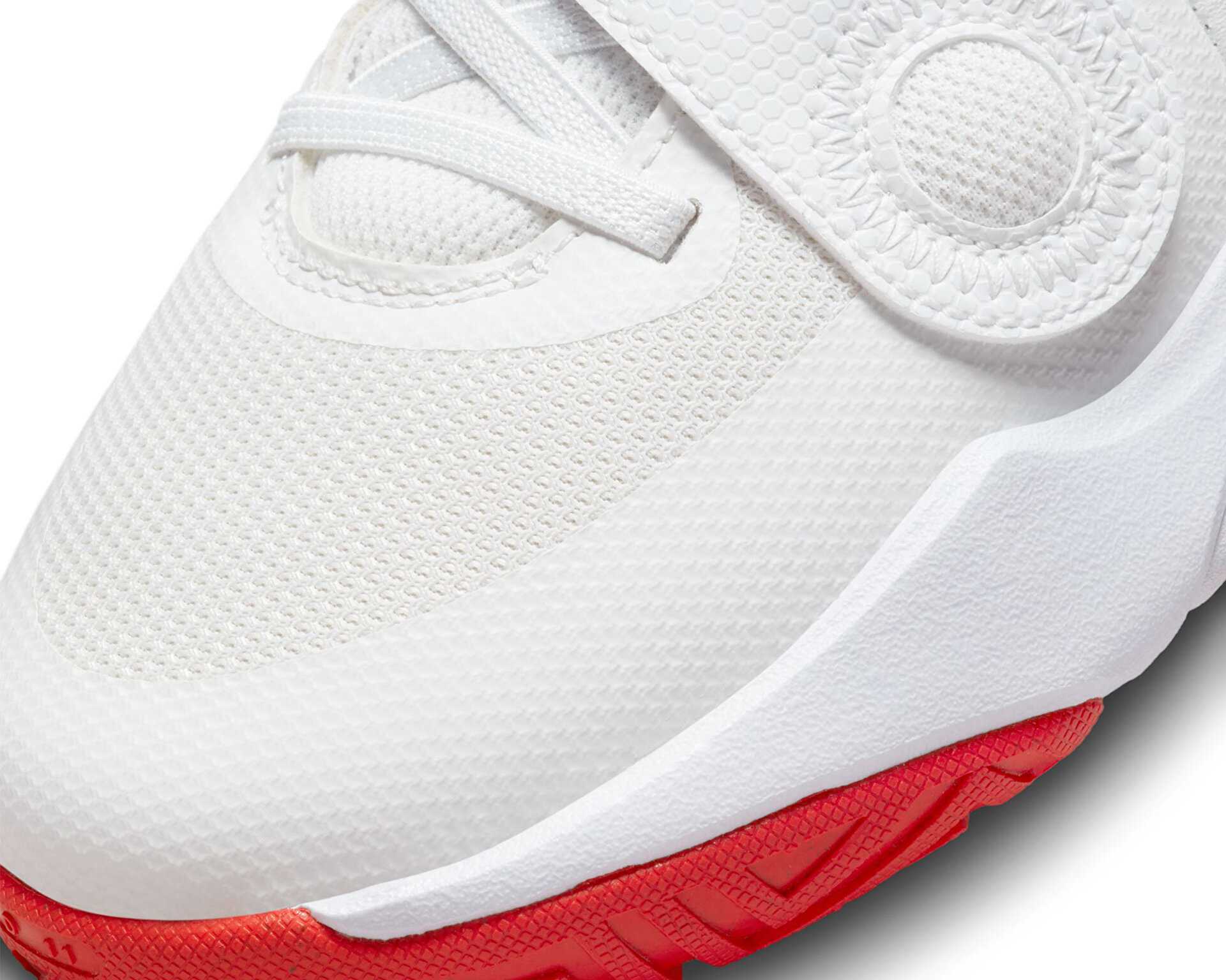 کفش بسکتبال بچه گانه Team Hustle D 11