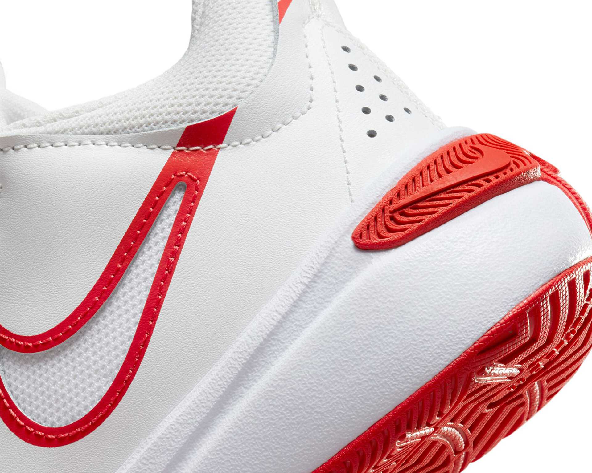 کفش بسکتبال بچه گانه Team Hustle D 11