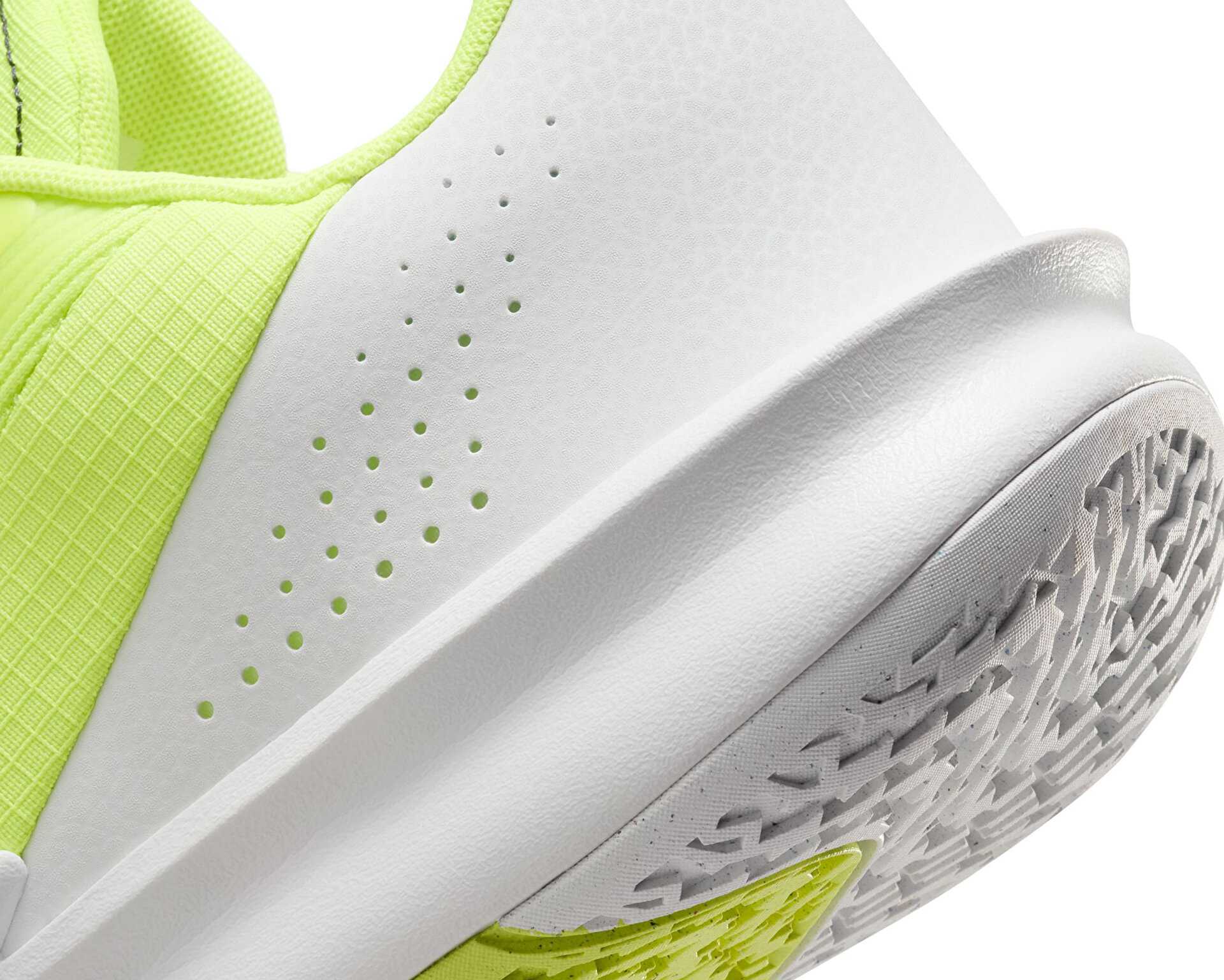 کفش های بسکتبال Precision VI