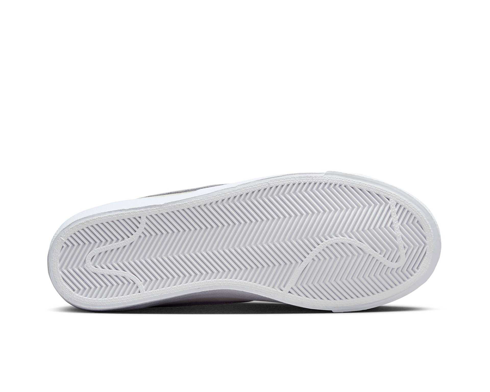 کفش های روزانه Blazer Mid Pro Club