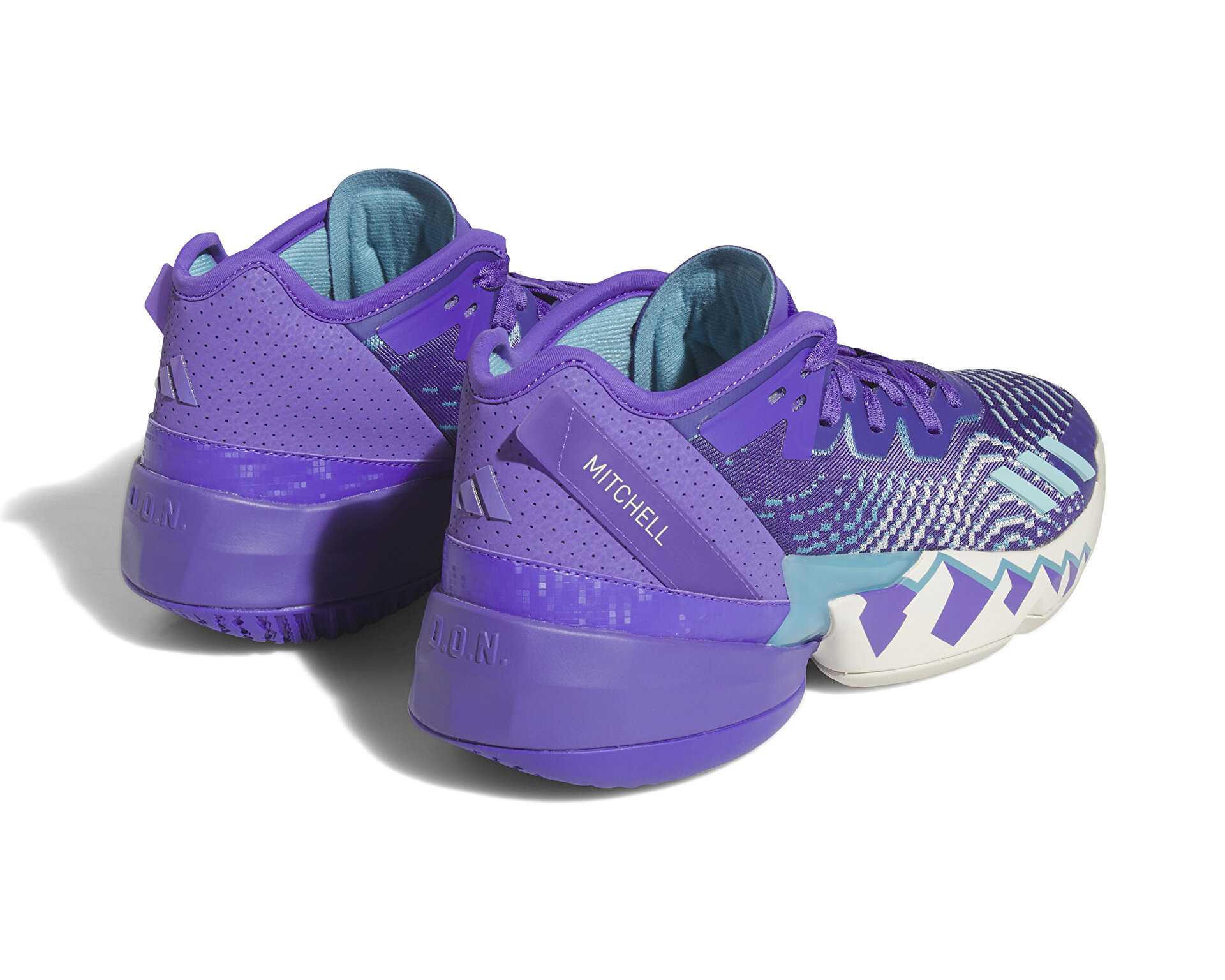 کفش های بسکتبال D.O.N. Issue 4