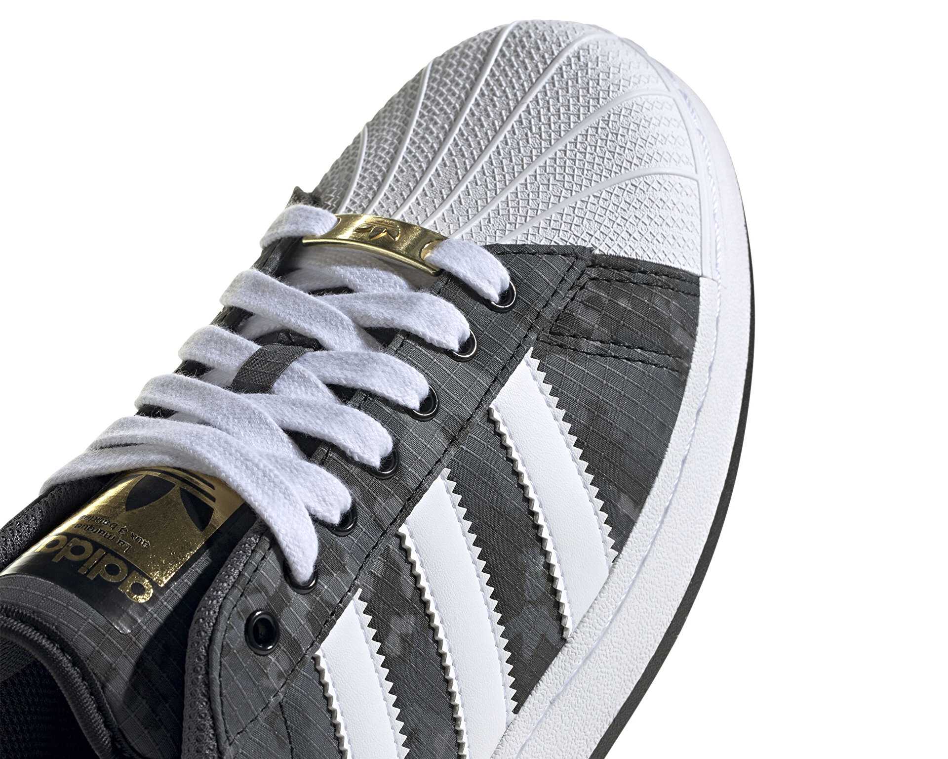 کفش های روزانه Superstar Millencon W