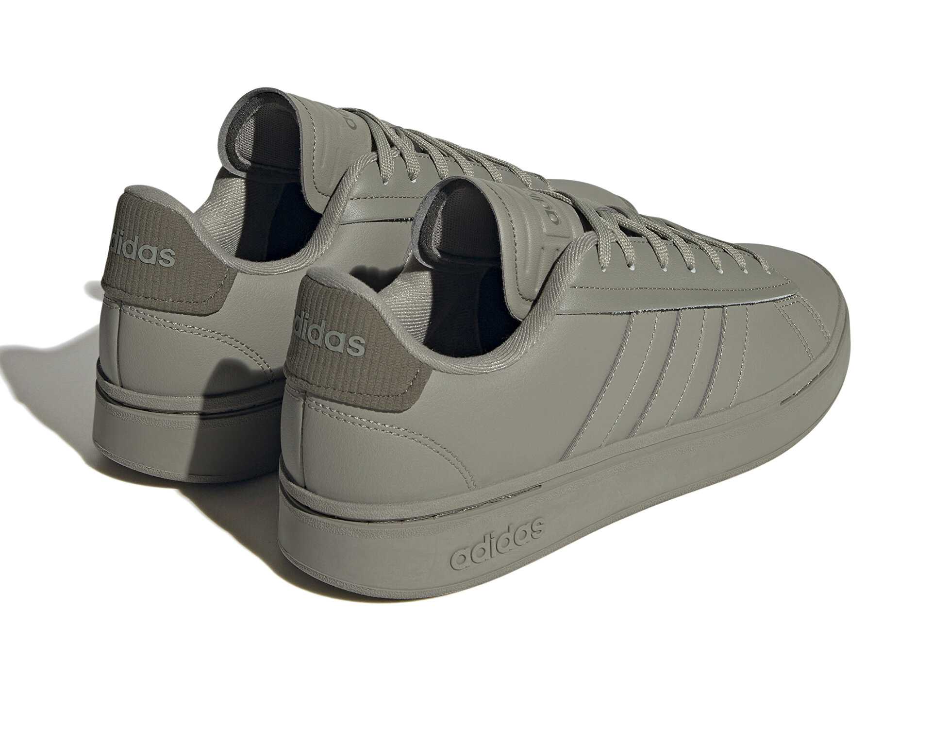 کفش های روزانه Grand Court Alpha