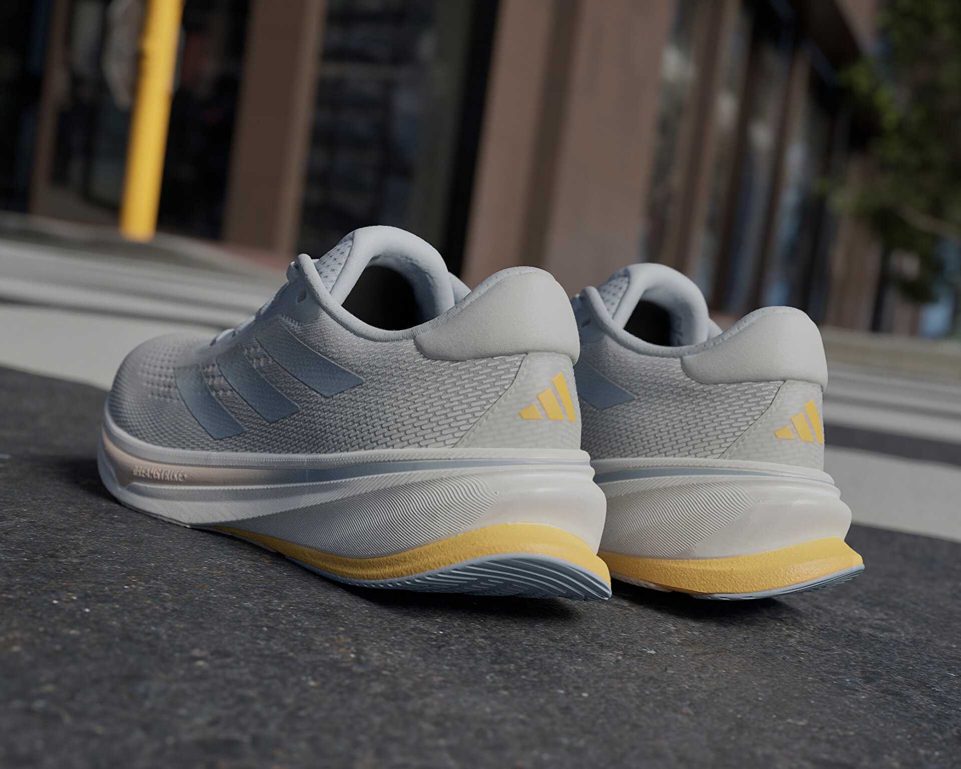 کفش دویدن Supernova 2 M