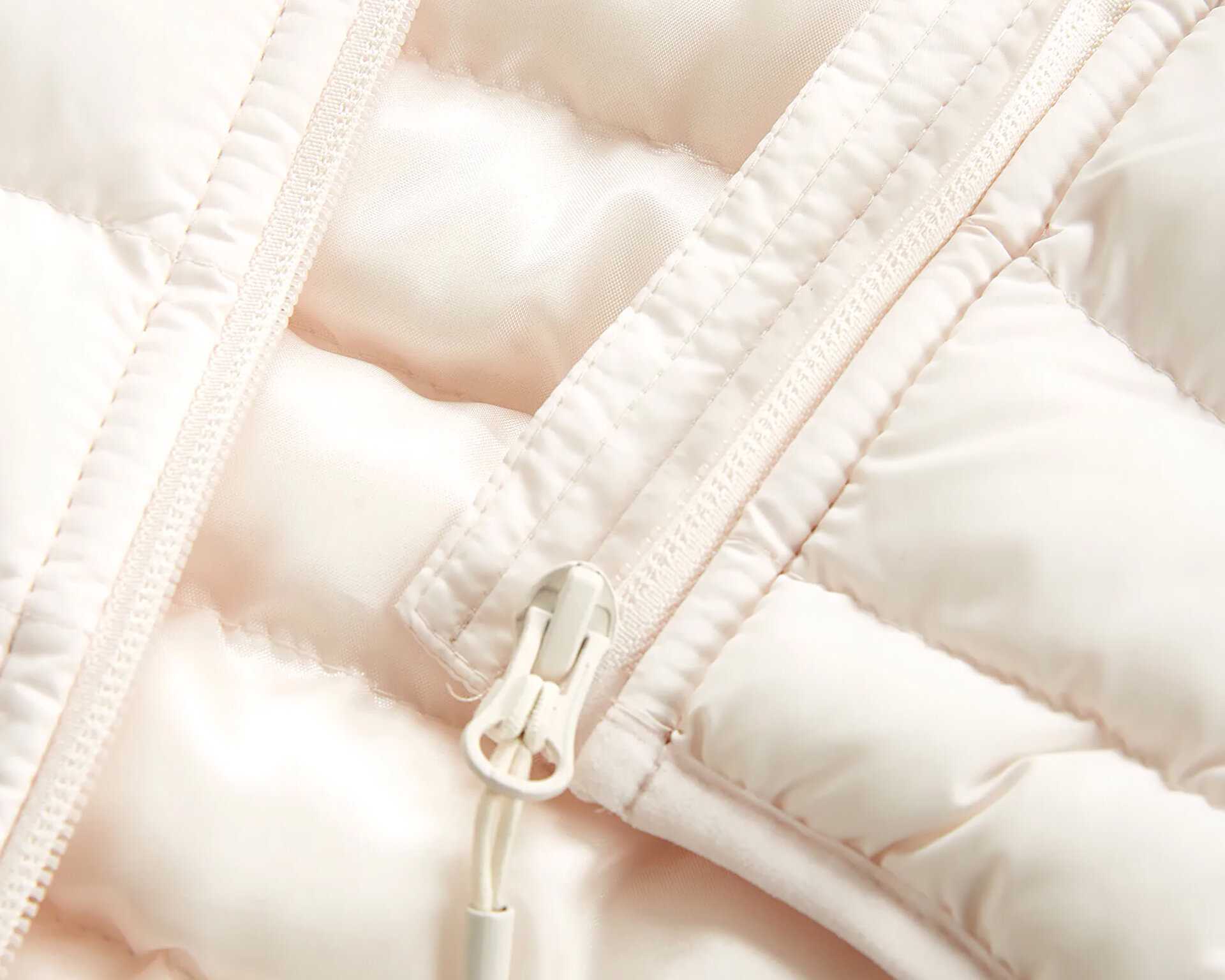 جلیقه W Essential Vest